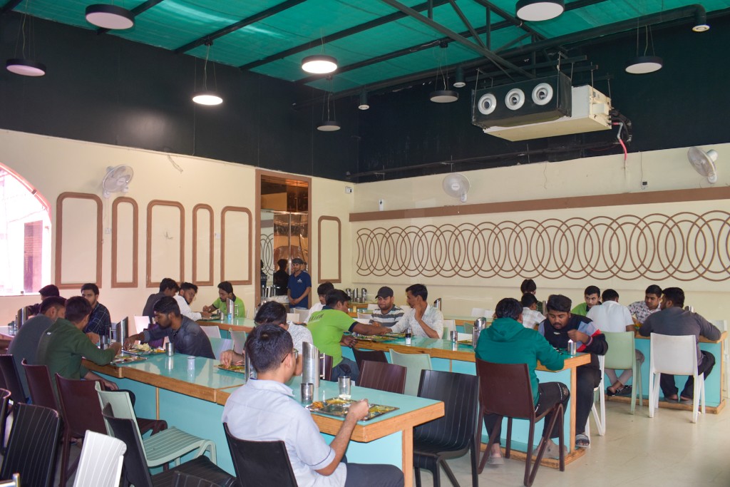 Vyanjanam – Server with fresh bread