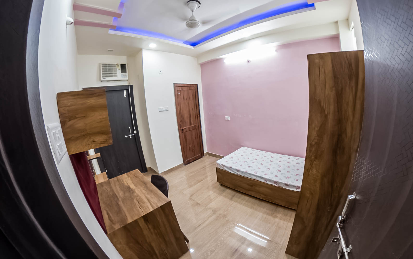 Single room at The Victoria Palace